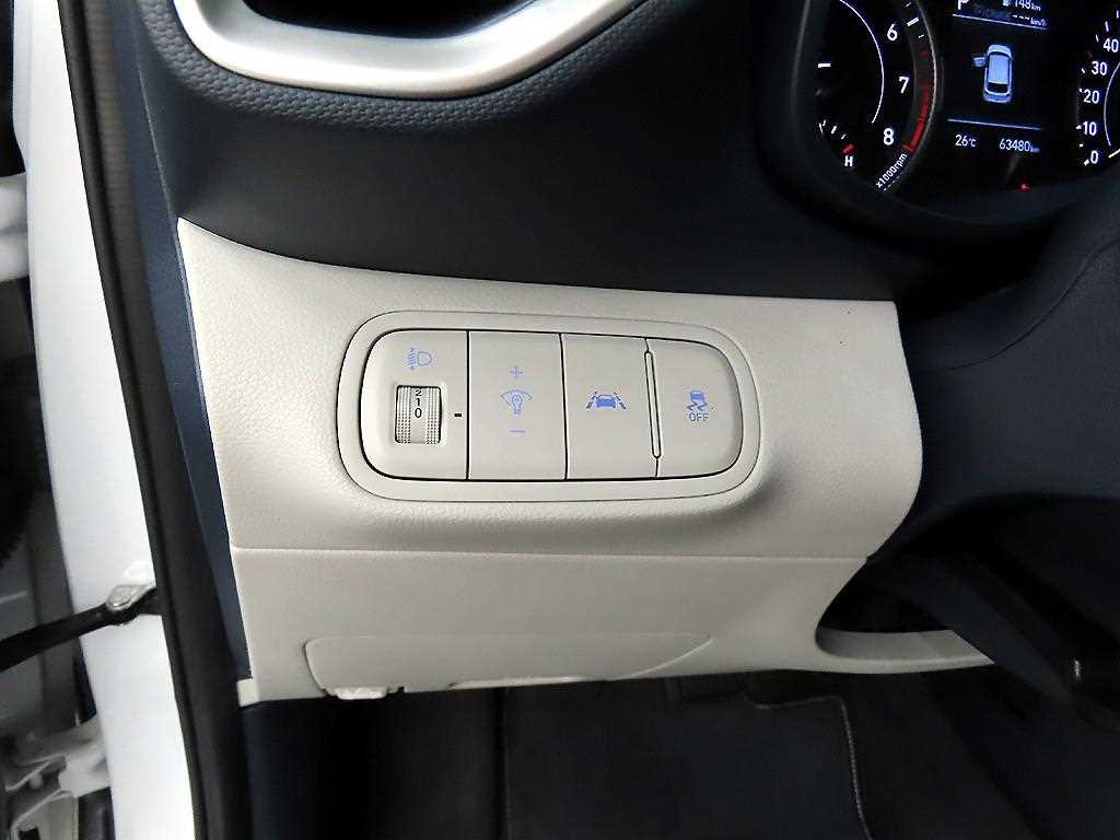 HYUNDAI Venue - Vista 12