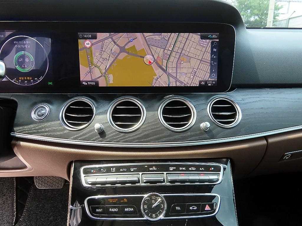 Mercedes Benz E class 2020 Blanco - Importación desde Corea - HF Imports Iquique - Foto 13