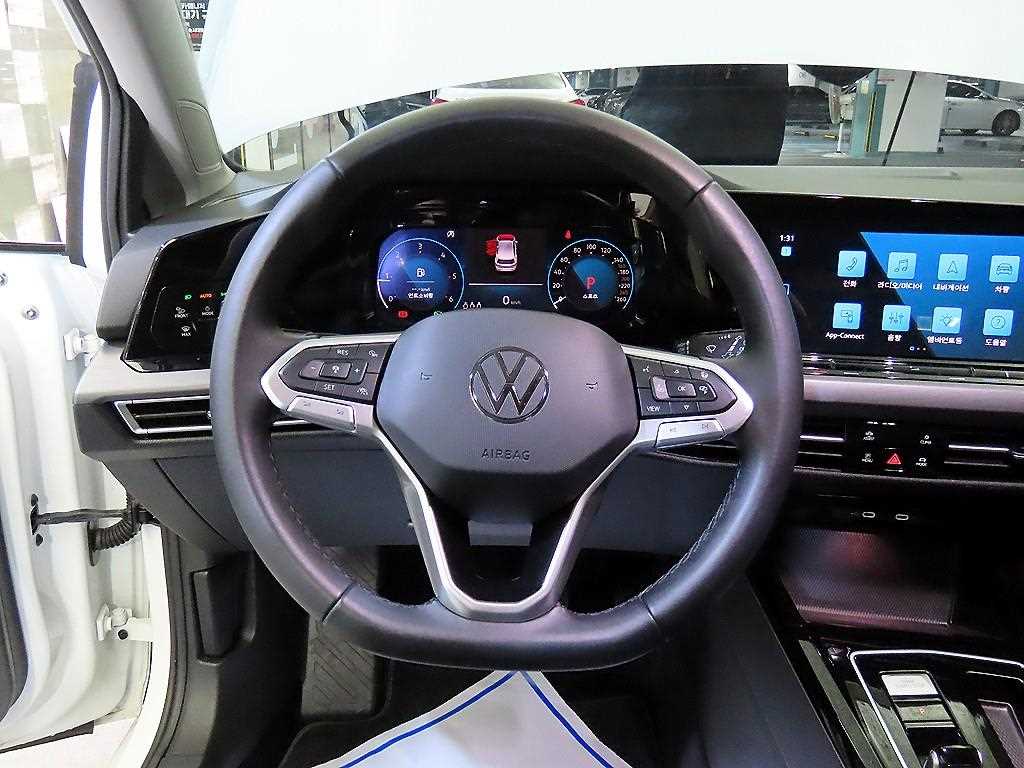 Volkswagen Golf - Vista 8