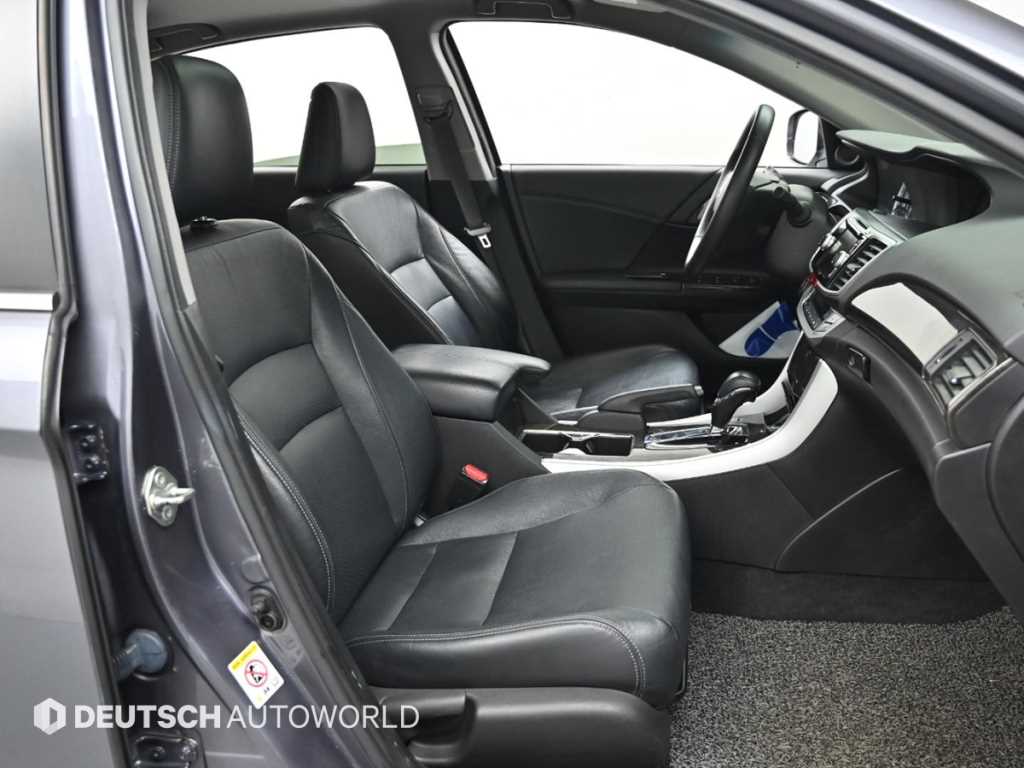 Honda Accord - Vista 10