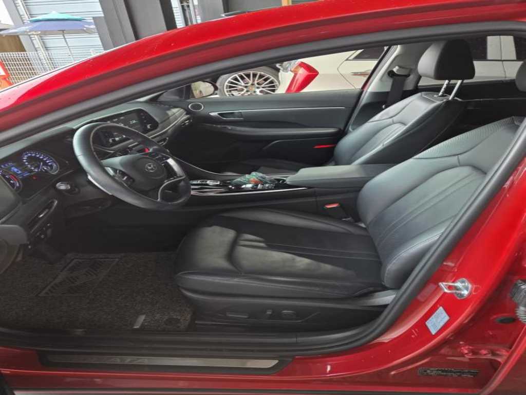 HYUNDAI Sonata - Vista 4