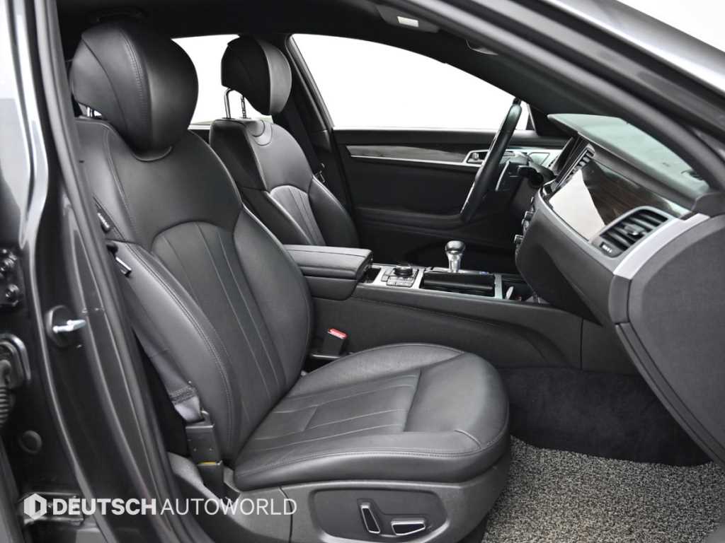 Genesis G80 - Vista 10