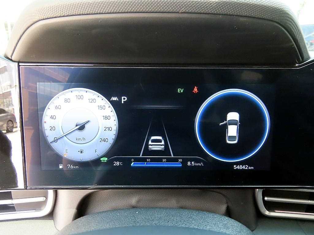 HYUNDAI Avante - Vista 9