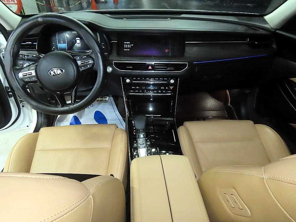 KIA K7 - Vista 10