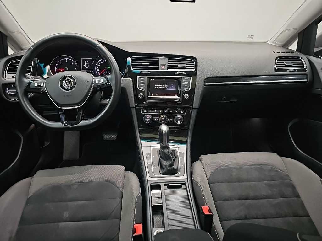 Volkswagen Golf - Vista 7