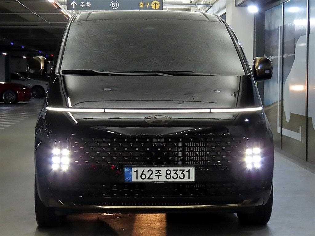 HYUNDAI Staria - Vista 2