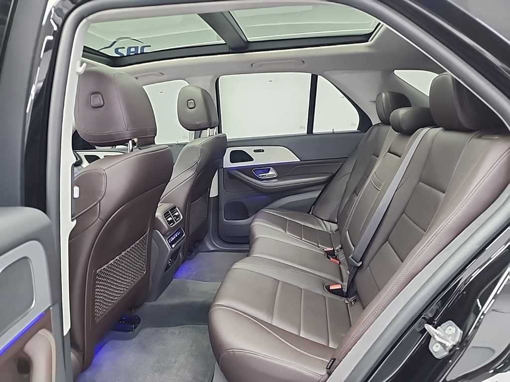 Mercedes Benz GLE Class - Vista 12