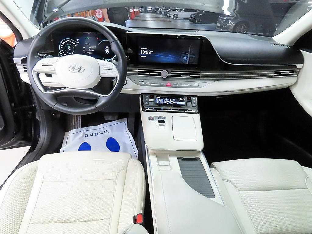 HYUNDAI Grandeur - Vista 10
