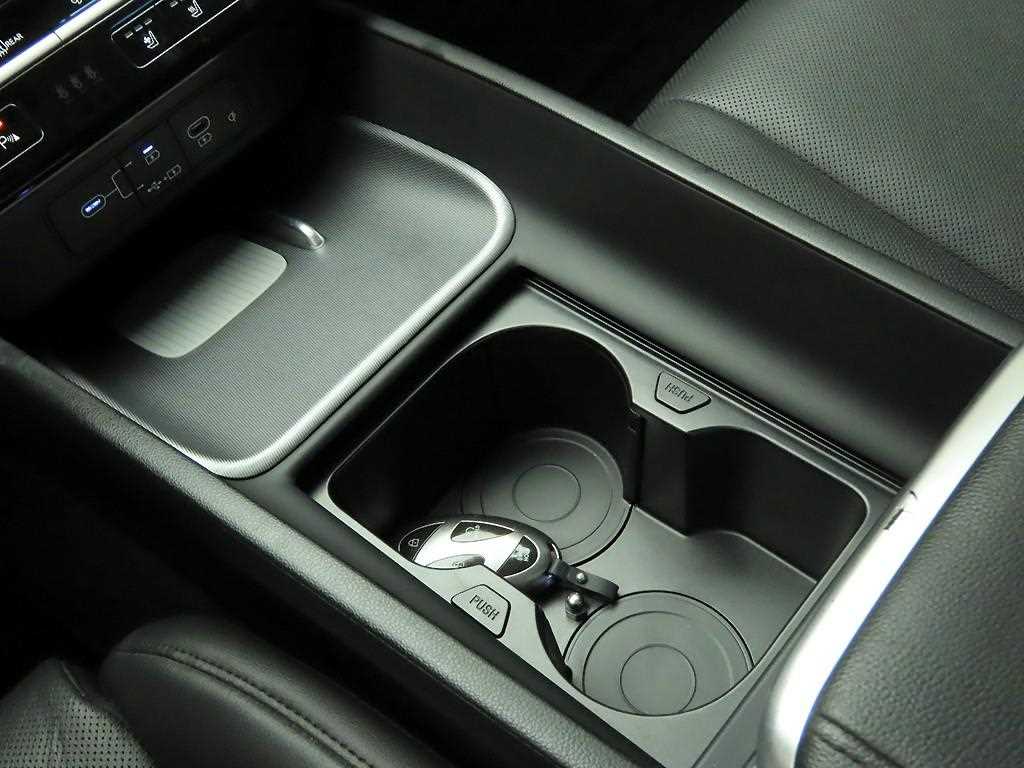 HYUNDAI Grandeur - Vista 12