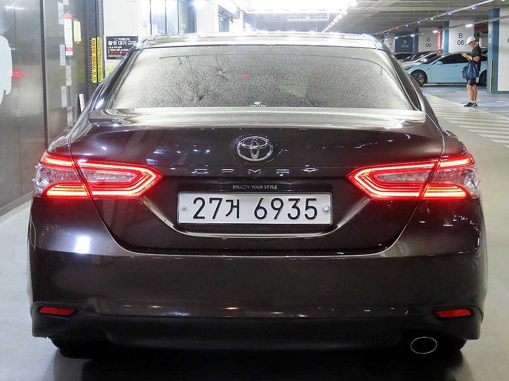 Toyota Camry - Vista 5