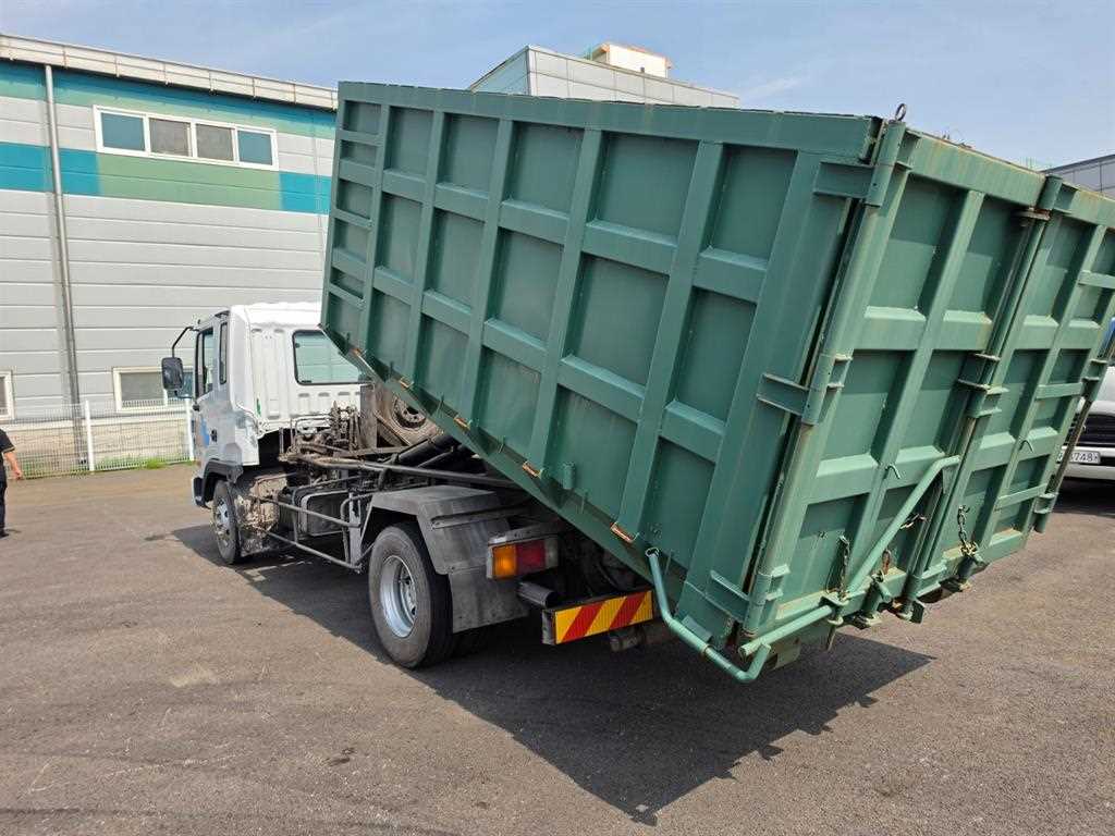 medium and large cargo apChoukJingae - Vista 12