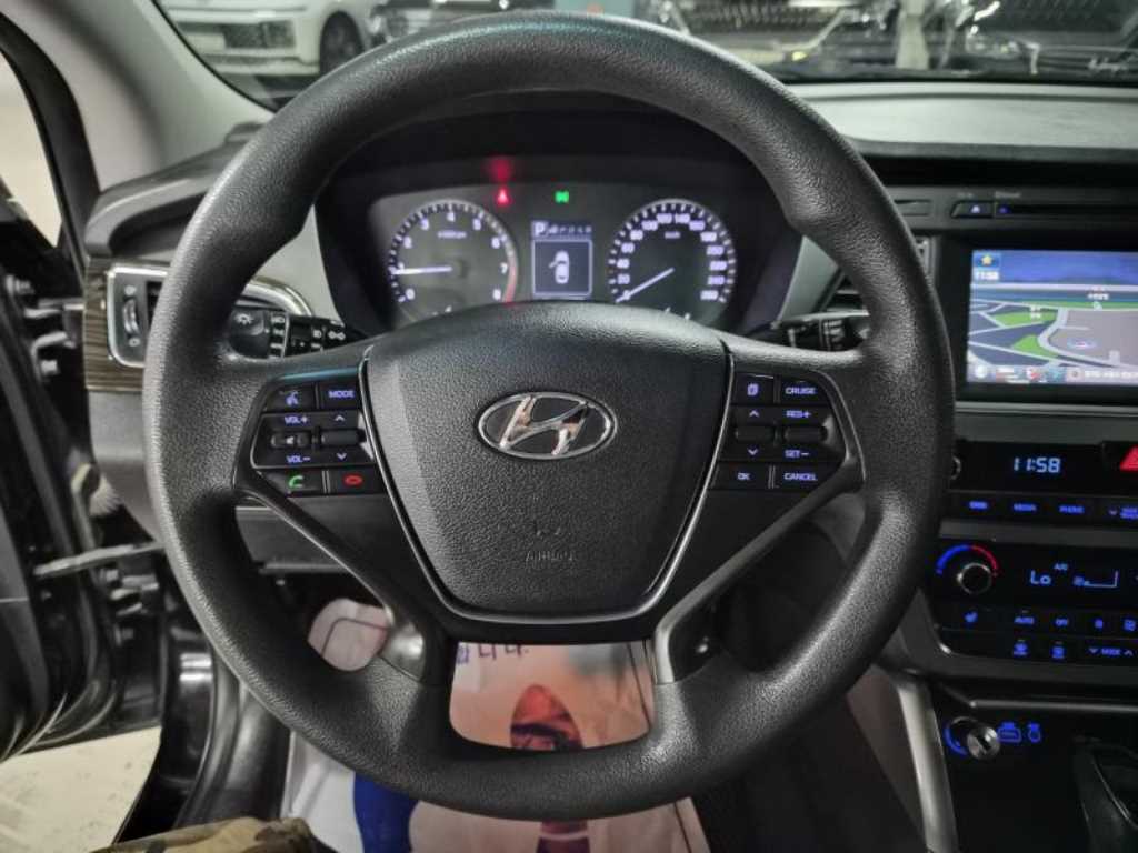 HYUNDAI Sonata - Vista 7