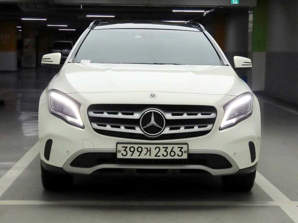Mercedes Benz GLA Class 2018 - Importación desde Corea - HF Imports Iquique - Foto 1