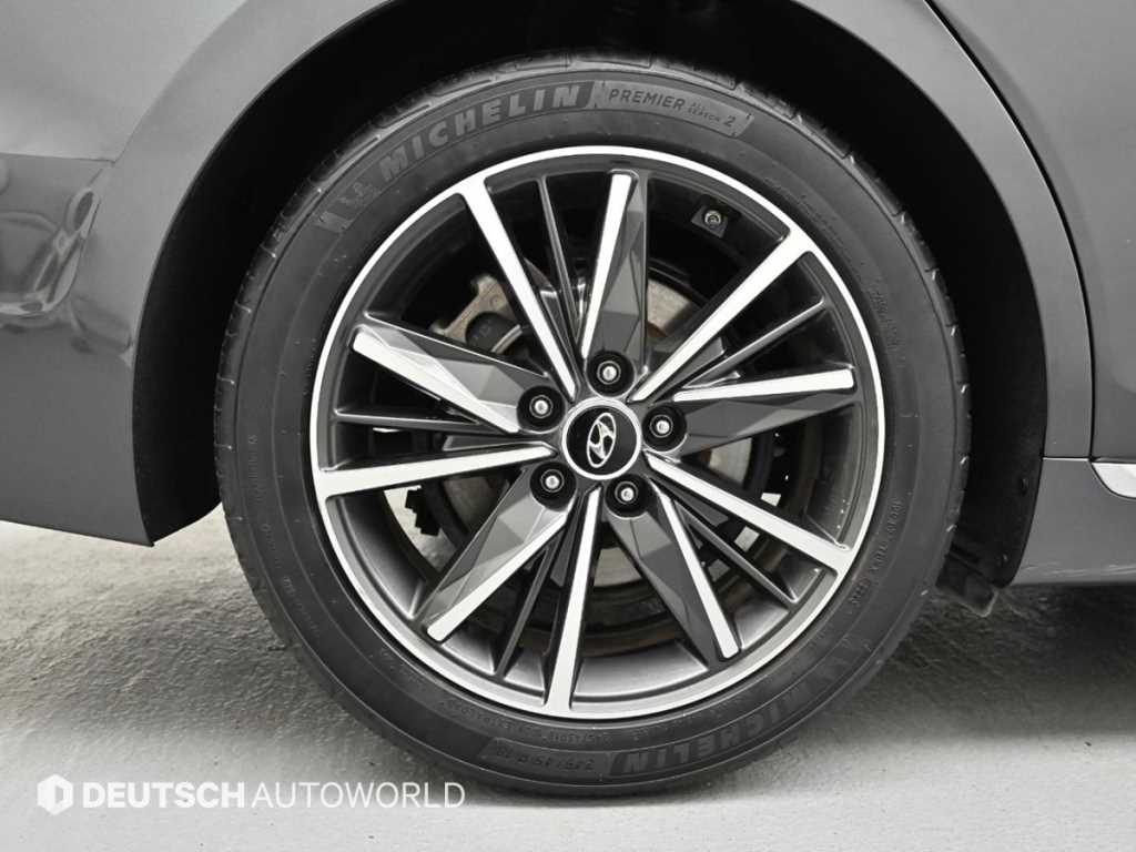 HYUNDAI Grandeur - Vista 5