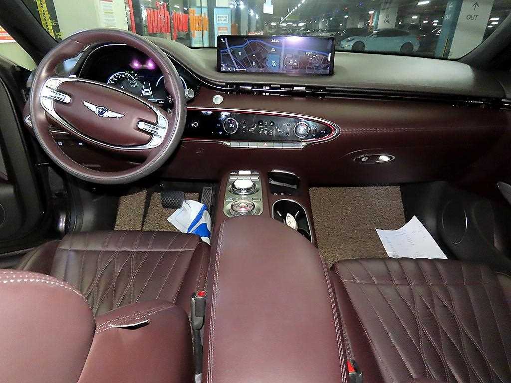 Genesis GV70 - Vista 10