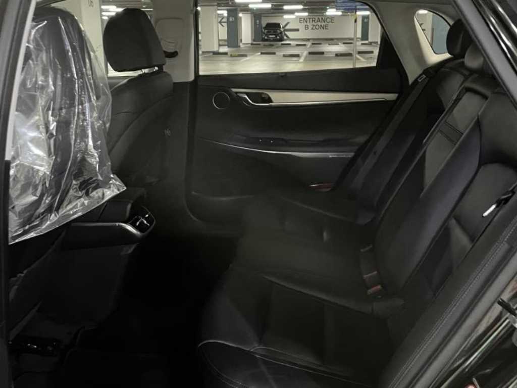 HYUNDAI Grandeur - Vista 7