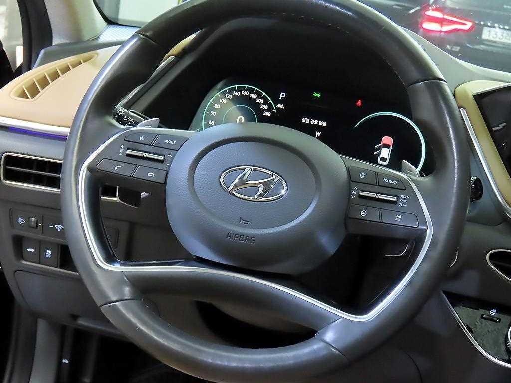 HYUNDAI Sonata - Vista 8