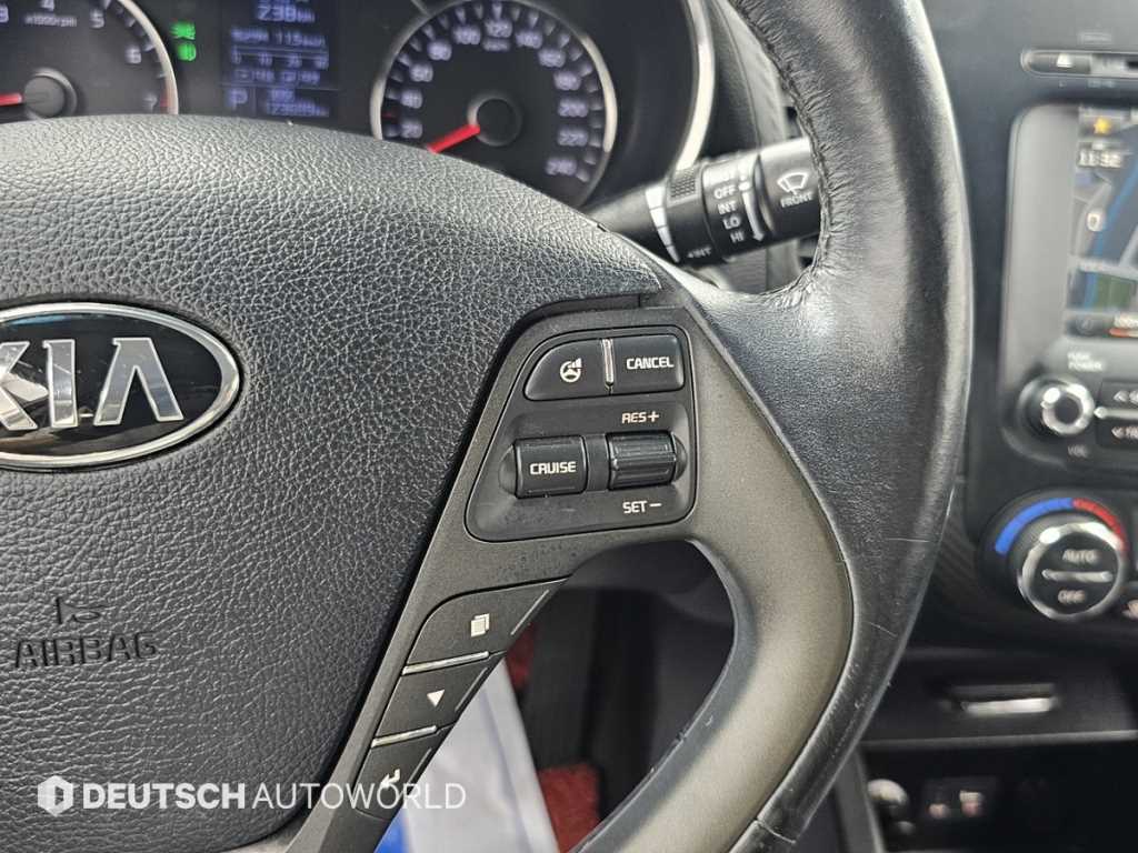 KIA K3 2014 Blanco - Importación desde Corea - HF Imports Iquique - Foto 17