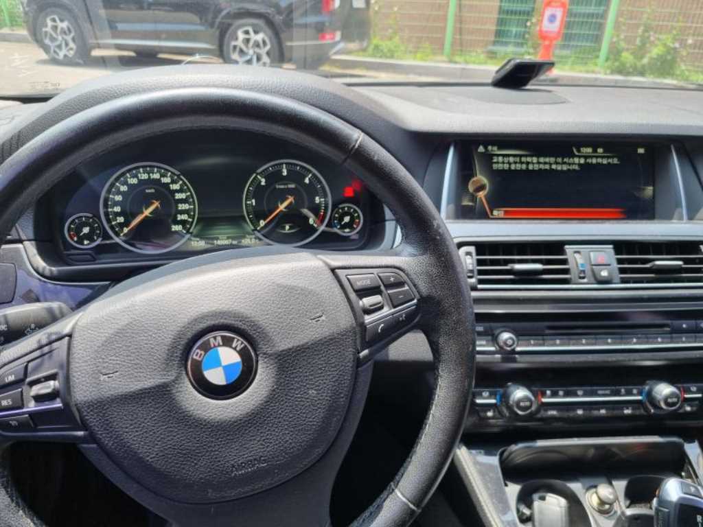 BMW 5 Series - Vista 5