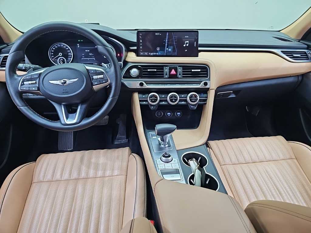 Genesis G70 - Vista 7