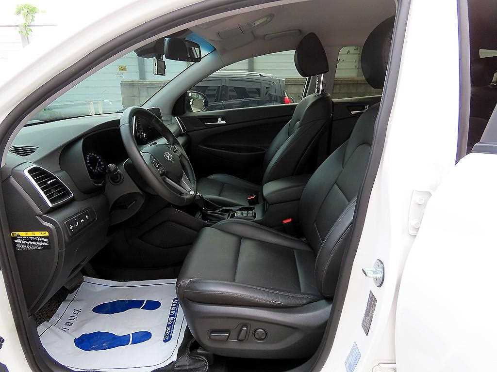 HYUNDAI Tucson - Vista 5
