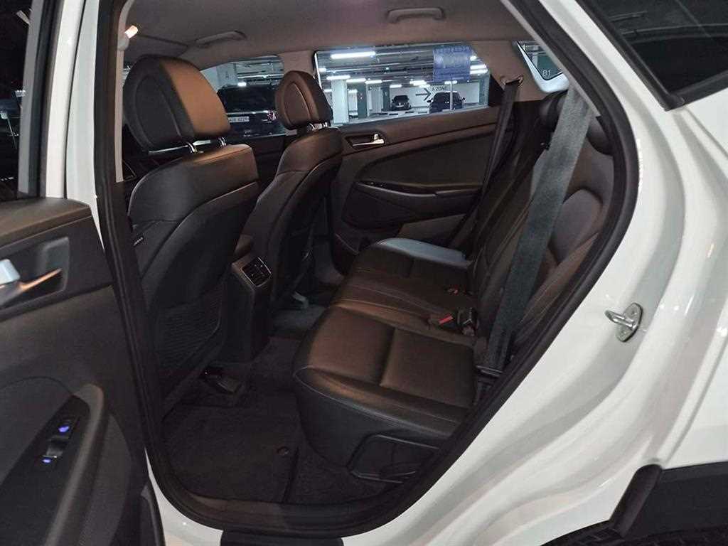 HYUNDAI Tucson - Vista 7