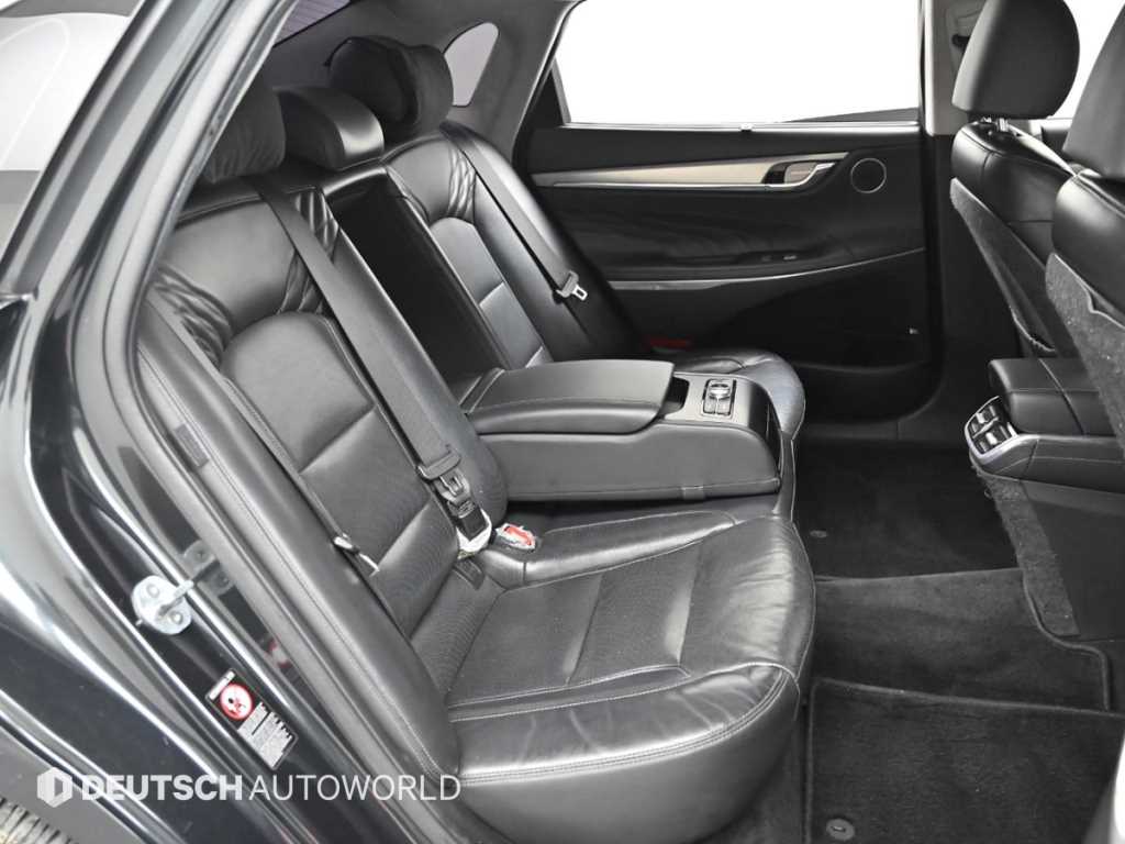 HYUNDAI Grandeur - Vista 12