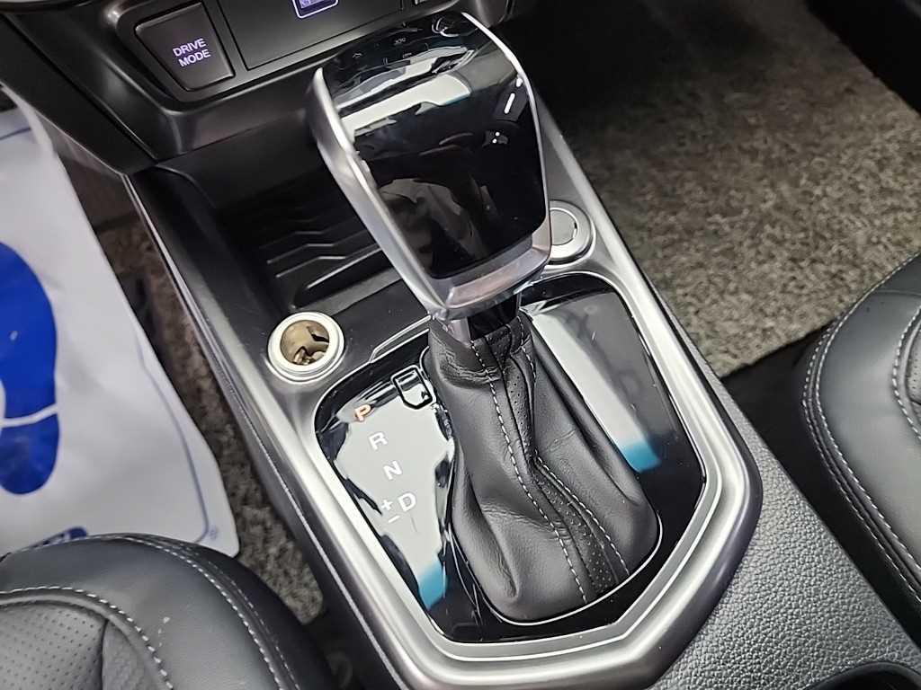 Ssangyong Tivoli - Vista 8