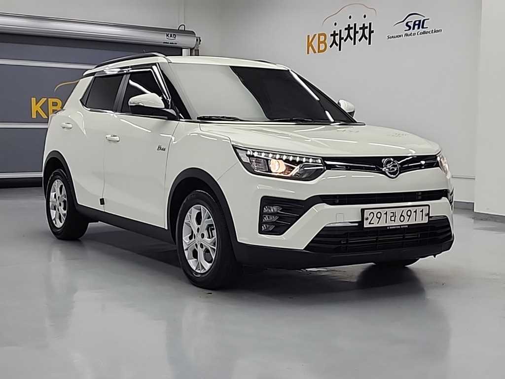 Ssangyong Tivoli - Vista 4