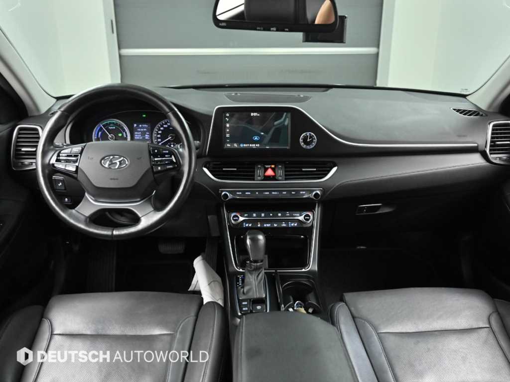 HYUNDAI Grandeur - Vista 7
