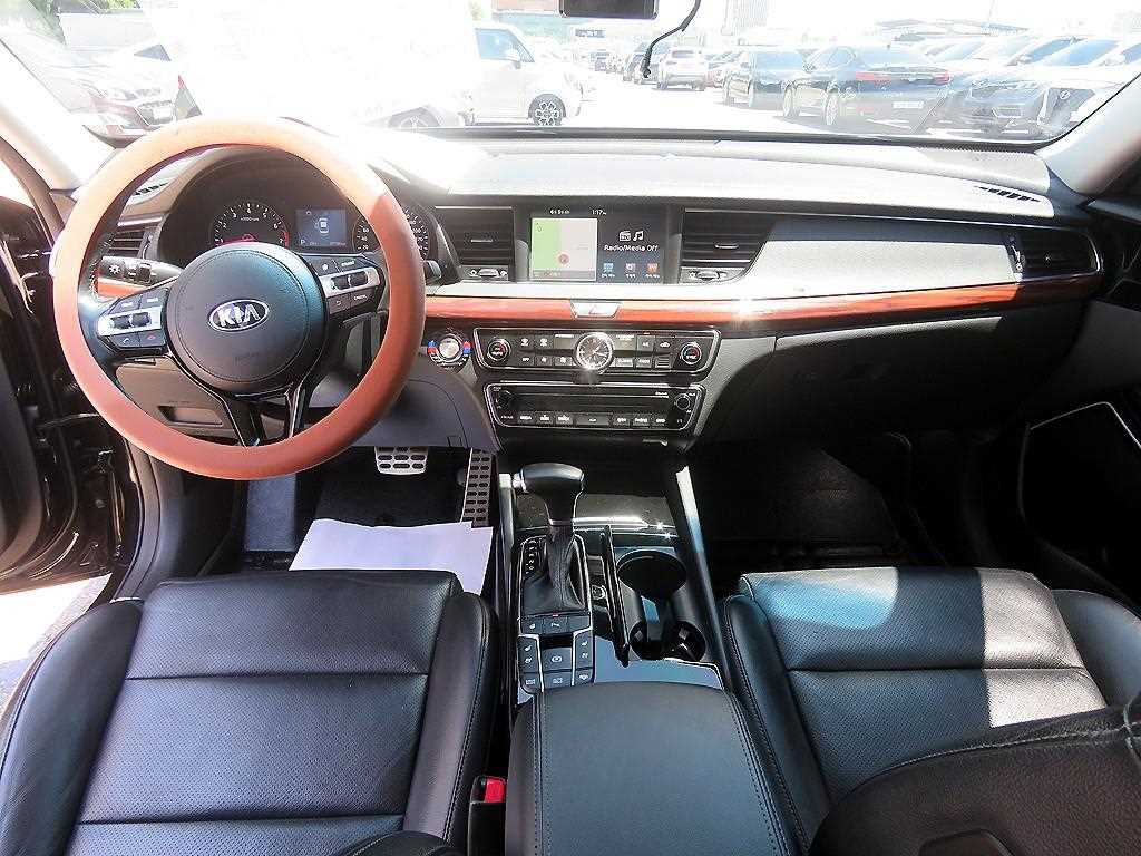 KIA K7 - Vista 8
