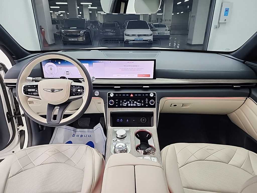 Genesis GV80 - Vista 8