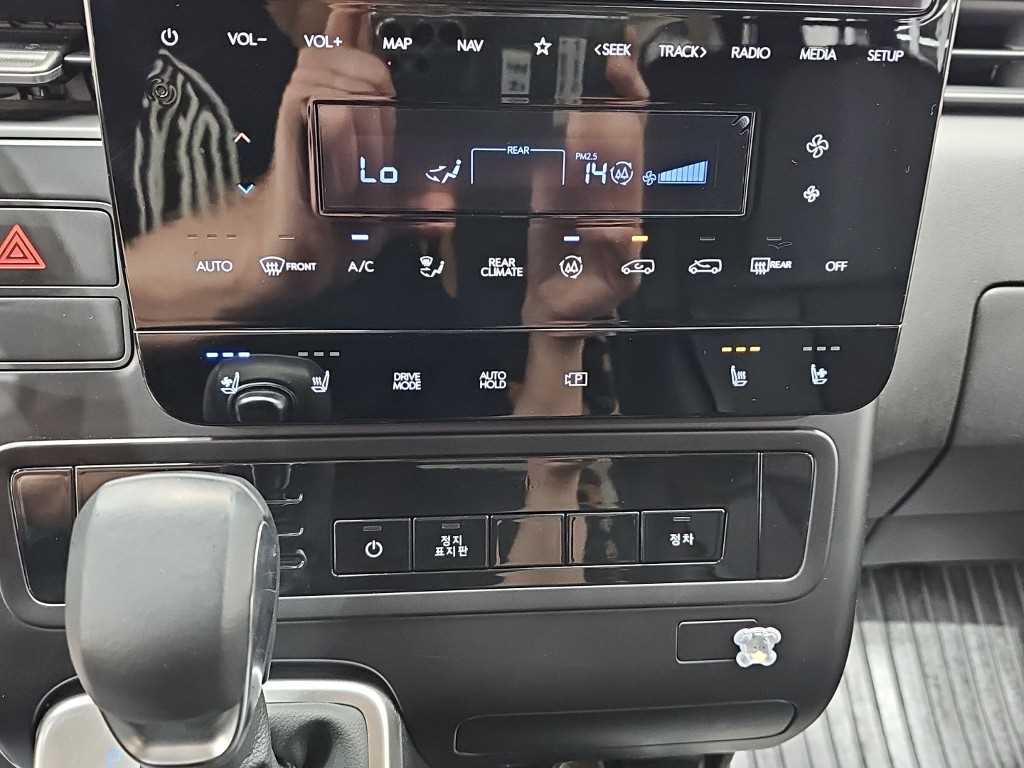 HYUNDAI Staria - Vista 10