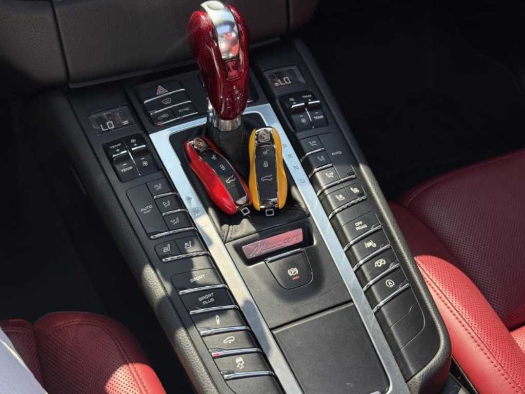 Porsche Macan - Vista 10