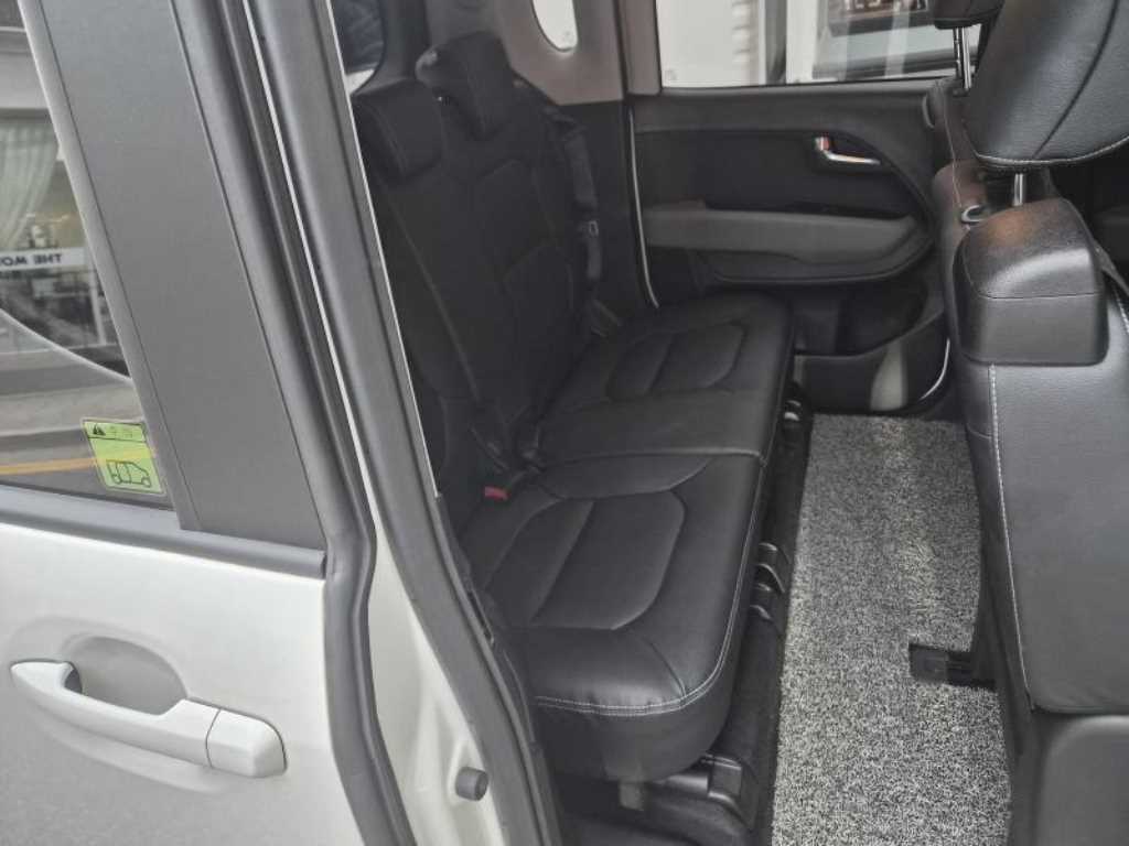 KIA Ray - Vista 10