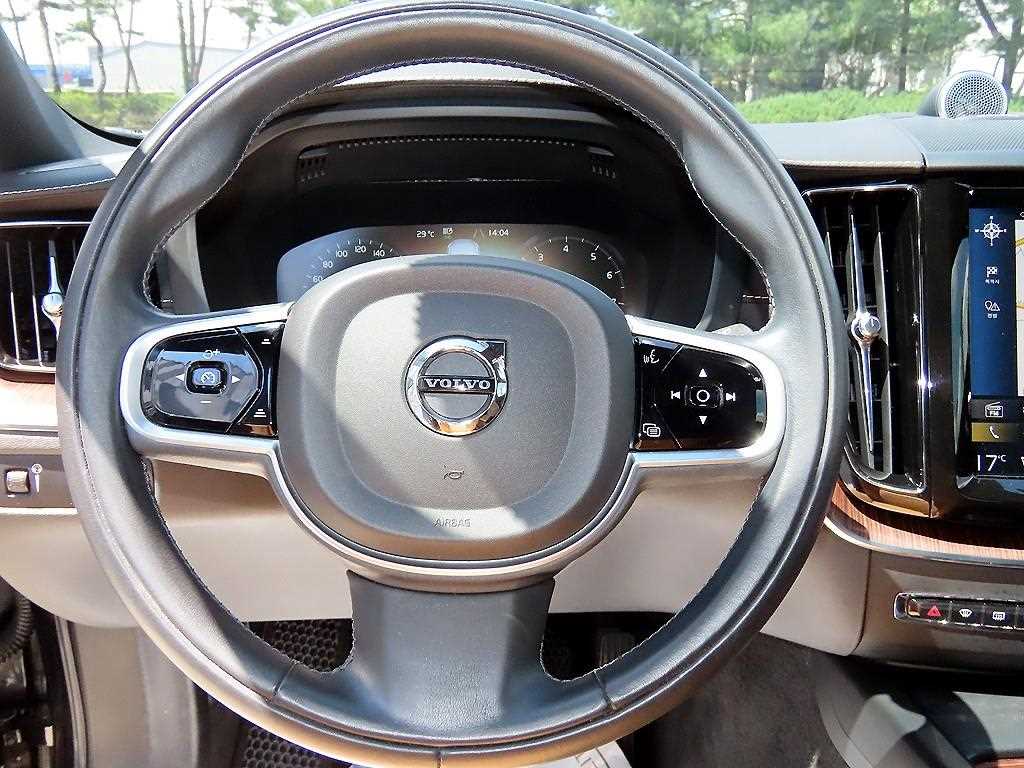 Volvo XC60 - Vista 8