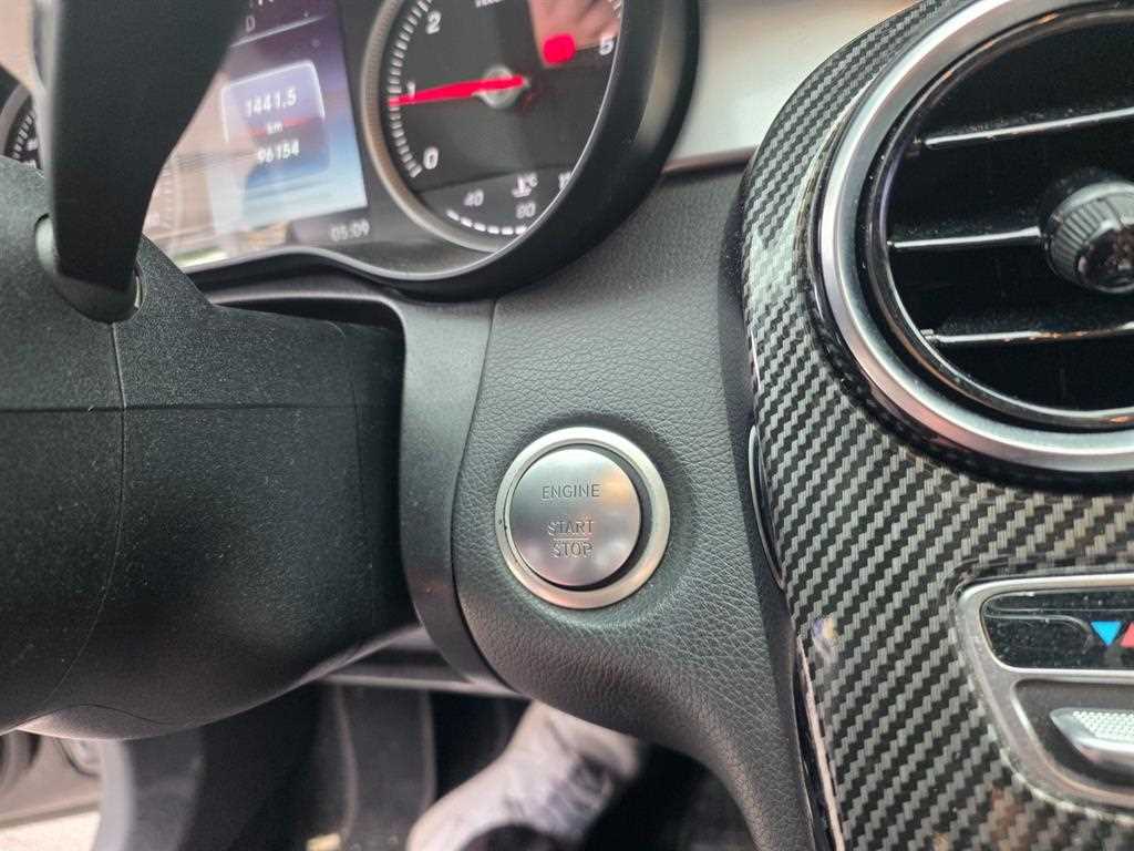 Mercedes Benz C Class - Vista 12