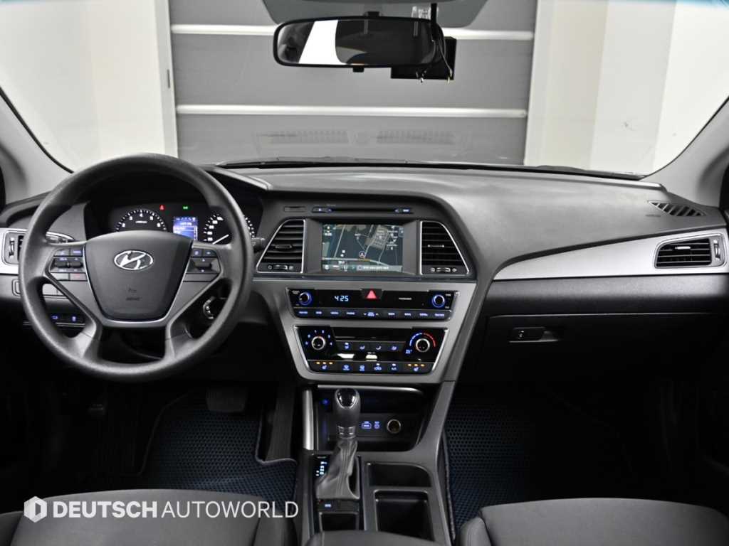 HYUNDAI Sonata - Vista 7