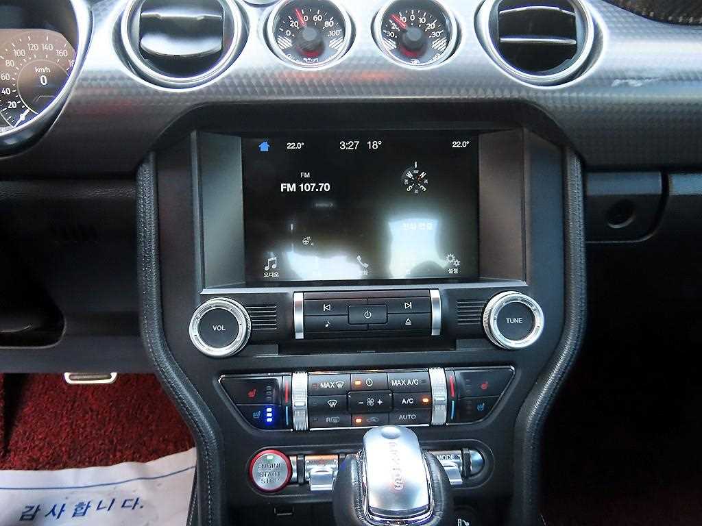 Ford Mustang - Vista 12