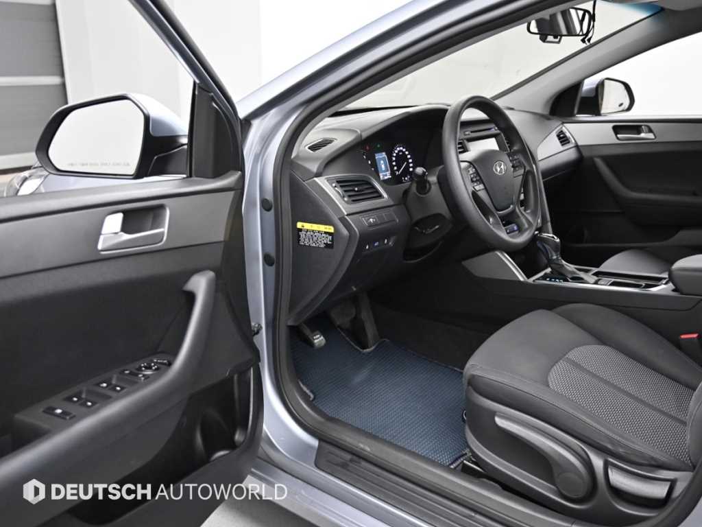 HYUNDAI Sonata - Vista 11