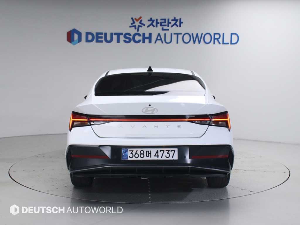 HYUNDAI Avante - Vista 4