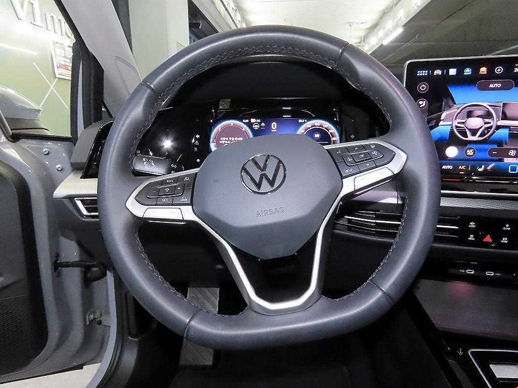 Volkswagen Golf - Vista 8