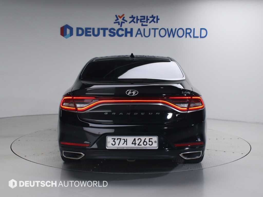 HYUNDAI Grandeur - Vista 4