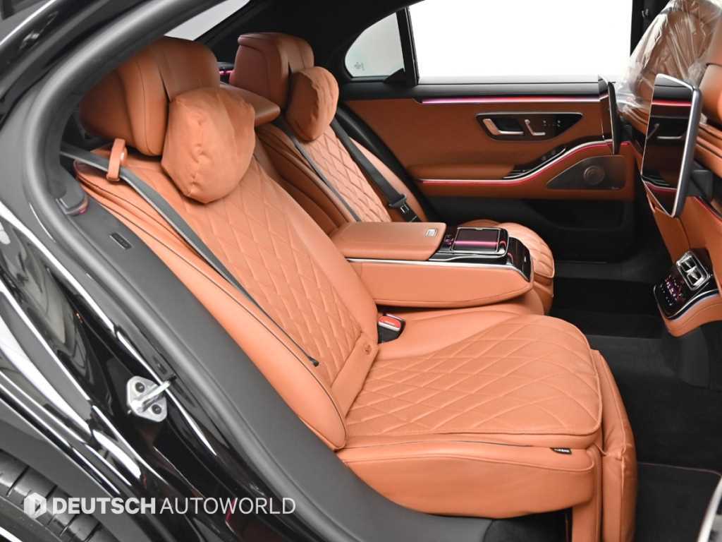 Mercedes Benz S Class - Vista 12