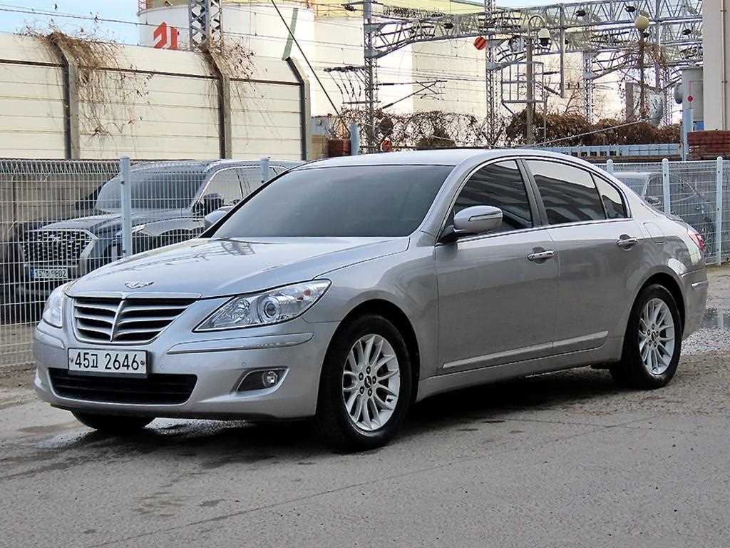 HYUNDAI Genesis - Vista 11