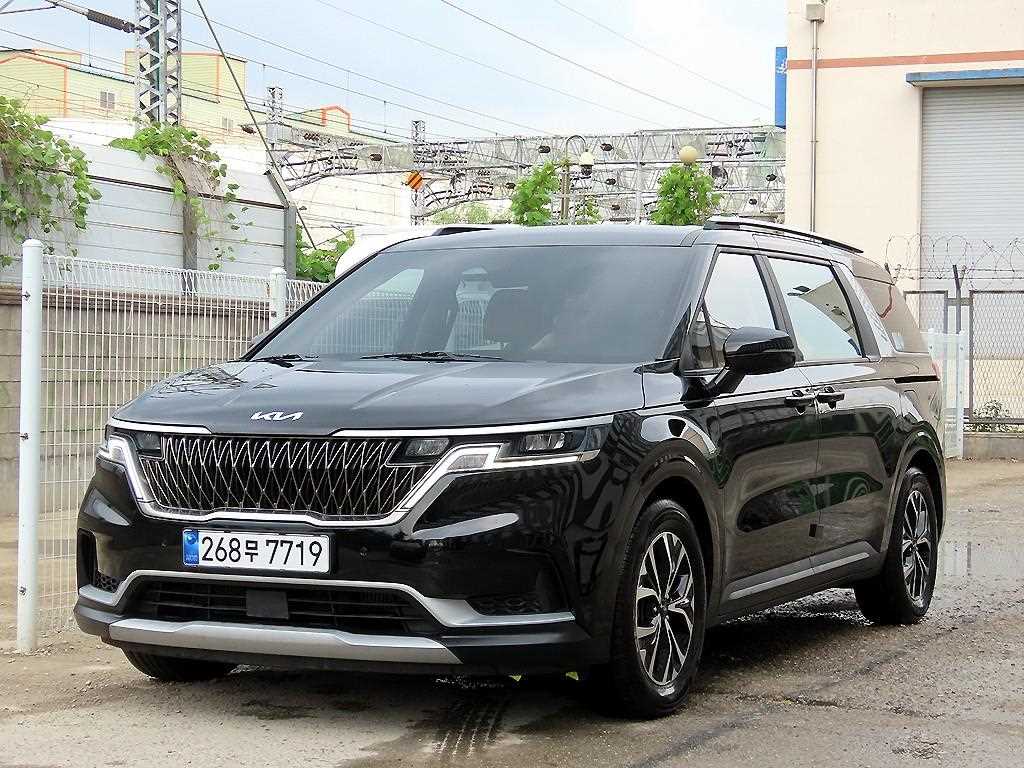 KIA Carnival 2022 Negro - Importación desde Corea - HF Imports Iquique - Foto 1