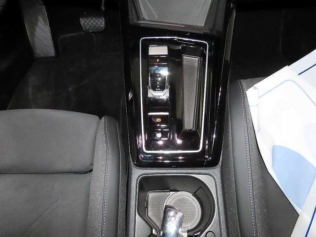 Volkswagen Golf - Vista 12
