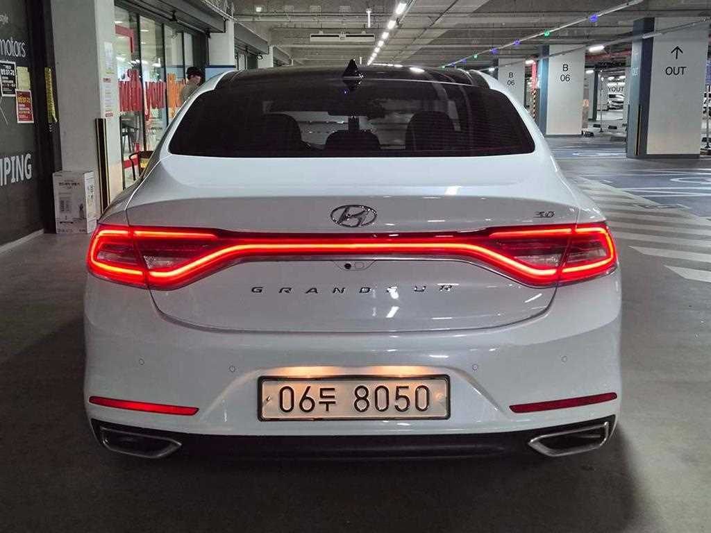 HYUNDAI Grandeur - Vista 5