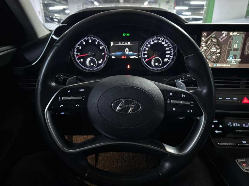 HYUNDAI Grandeur - Vista 11
