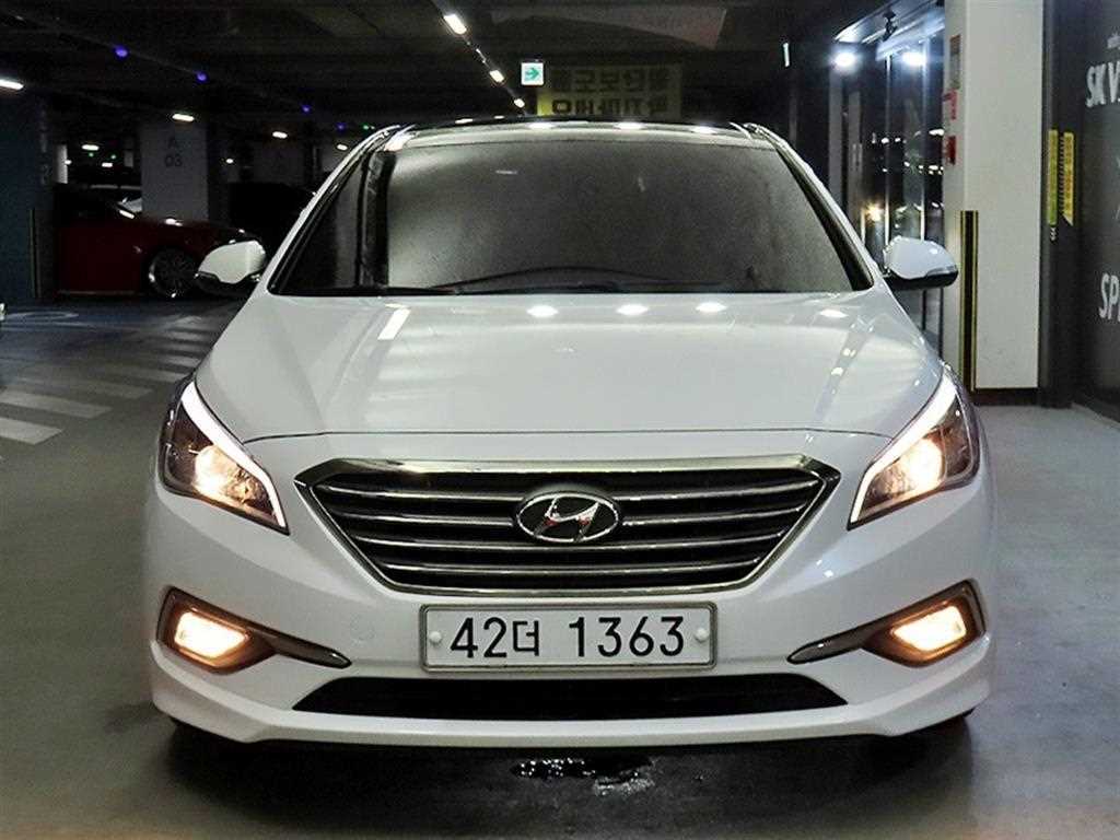 HYUNDAI Sonata - Vista 2